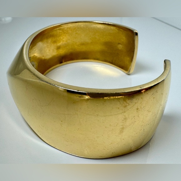 Signed St. John Cuff Gold-time Metal Cuff Bracelet - Picture 5 of 9